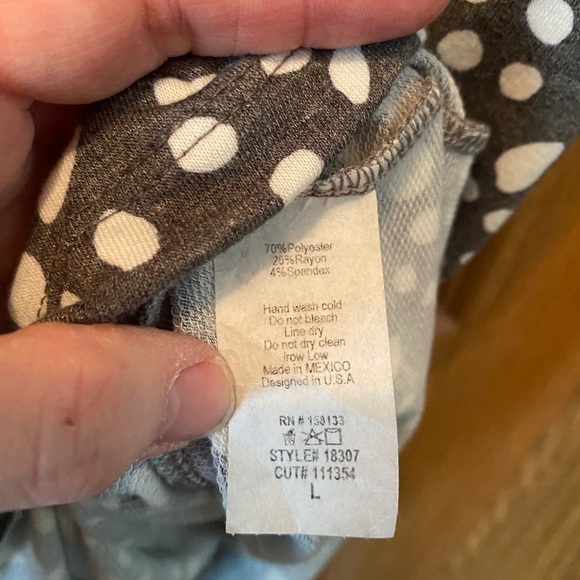 Staccato cute gray and white polkadot top - Picture 5 of 6